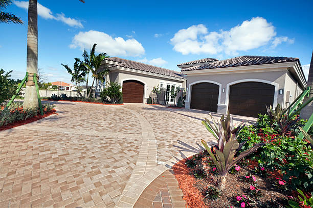 Best Commercial Driveway Pavers  in Barberton, WA